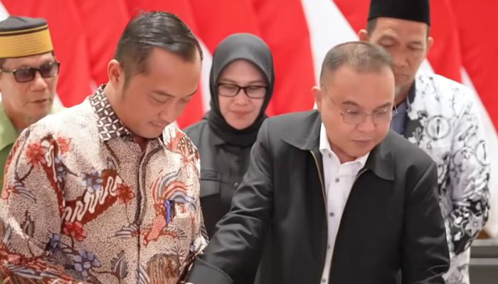 Presiden Prabowo Rehabilitasi Guru Luwu Utara, Pulihkan Nama Baik dan Hak