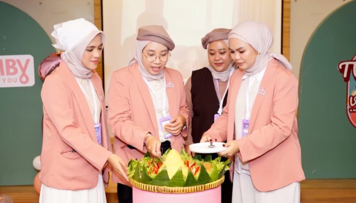 TWOgether in Retro Vibes: Momby.id Rayakan Dua Tahun Perjalanan Bersama Ibu Indonesia, Hadirkan Logo dan Jingle Baru