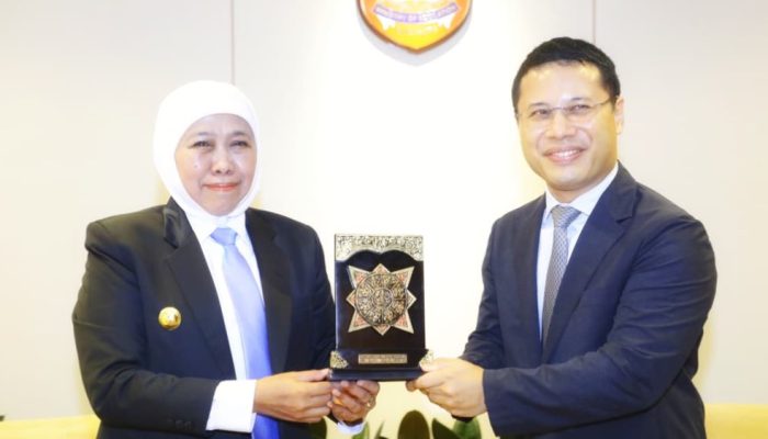 RISING Fellowship, Gubernur Khofifah Bahas Kolaborasi Pendidikan Jawa Timur dan Singapura