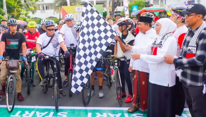 Lepas Gowes Bareng 1.000 Km Ride For Palestine, Gubernur Khofifah Sampaikan Seruan Perdamaian