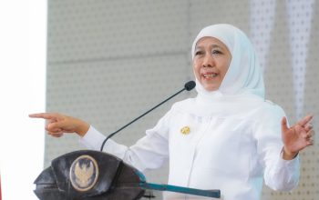 Khofifah Resmikan OPOP Training Center ITS, Produk Pesantren Jatim Didorong Go Teknologi dan AI