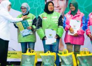 Sambut Ramadan 1447 Hijriah, Gubernur Khofifah Berbagi Kebahagiaan Bersama 850 Bunda Ojol dan 455 Jemaah Islamic Center Surabaya