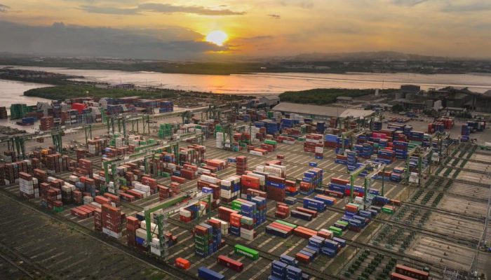Arus Petikemas Meningkat, PT Terminal Teluk Lamong Perkuat Peran Logistik Nasional