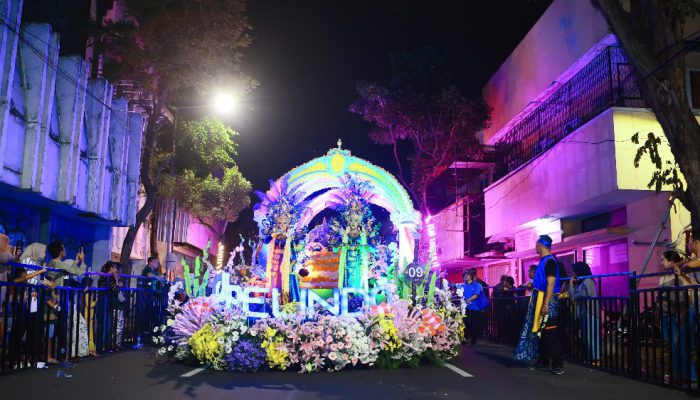 Pelindo Memukau di Surabaya Vaganza 2026 Lewat Mobil Hias Bertema “Harmony of Ocean”