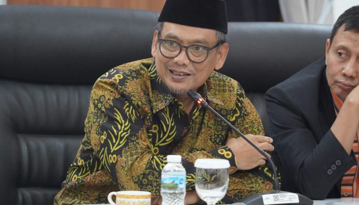 Usulan Gaji Guru Rp30 Juta Per Bulan Perlu Kajian Mendalam, DPR Tekankan Realitas Fiskal dan Reformasi Pendidikan