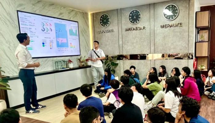 Terminal Teluk Lamong Perkenalkan Inovasi Green & Smart Port kepada Generasi Muda Singapura