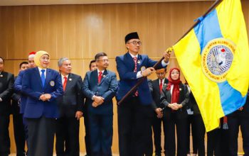 Gubernur Khofifah: Jejaring Alumni Fakultas Hukum UNAIR Harus Menjadi Motor Kemajuan Bangsa