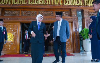 Di Hadapan DPRD, Gubernur Khofifah Paparkan Capaian Pendapatan dan Opini WTP Jatim