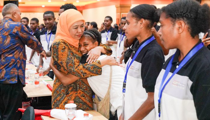 Gubernur Khofifah Terima 152 Pelajar Papua, Jatim Perkuat Peran sebagai Pusat Pendidikan Nasional