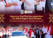 Khofifah Berangkatkan Relawan Bakti Negeri Anak Bangsa, Tebar Kepedulian untuk Keluarga Pahlawan di 22 Daerah