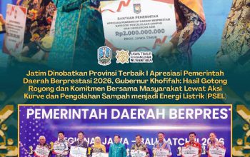 Gubernur Khofifah Terima Penghargaan Terbaik I Pengolahan Sampah dan Lingkungan Asri dari Kemendagri