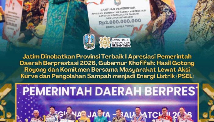 Gubernur Khofifah Terima Penghargaan Terbaik I Pengolahan Sampah dan Lingkungan Asri dari Kemendagri