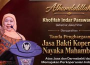 Jatim Perkuat Ekonomi Kerakyatan, Gubernur Khofifah Raih Penghargaan Nayaka Mahambara