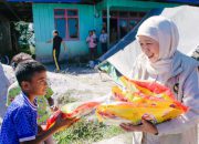 Khofifah Tegaskan Misi Kemanusiaan Jatim di NTT Tak Sekadar Bantuan Logistik, tapi Juga Kepedulian