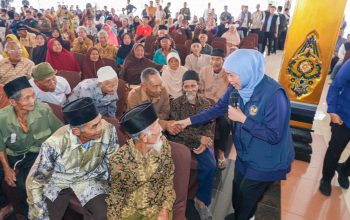 Dari PKH Plus hingga Bantuan Desa, Khofifah Salurkan Dukungan Rp9,87 Miliar di Magetan