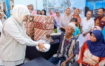 Khofifah Hadirkan Pasar Murah di Magetan, Beras Medium Dijual Rp11 Ribu per Kg