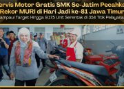 Khofifah Terima Penghargaan MURI, Servis Motor Gratis SMK Jatim Lampaui Target 13,3 Persen